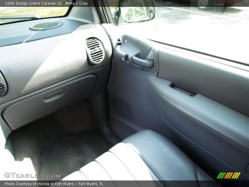 White / Gray 1996 Dodge Grand Caravan LE