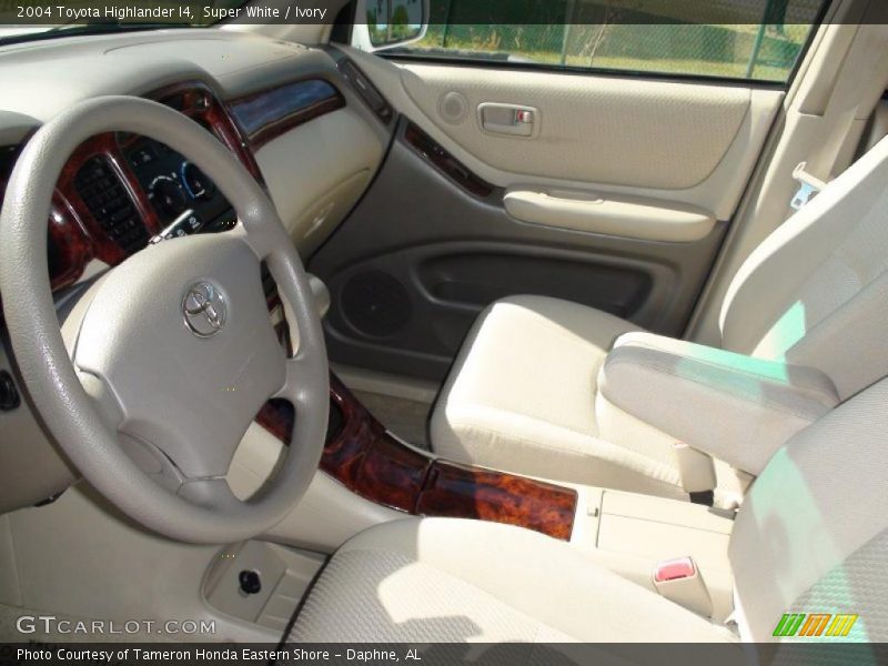 Super White / Ivory 2004 Toyota Highlander I4