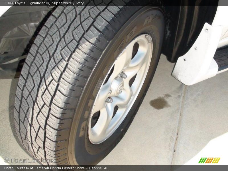 Super White / Ivory 2004 Toyota Highlander I4