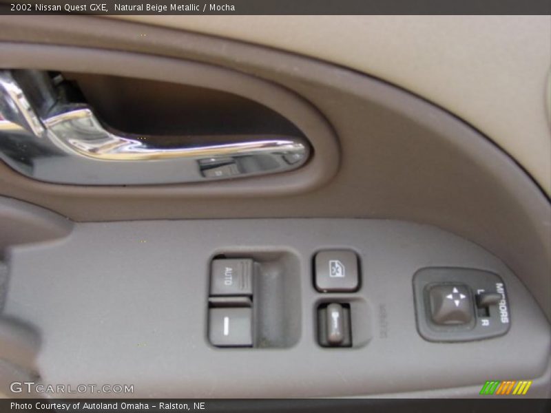 Natural Beige Metallic / Mocha 2002 Nissan Quest GXE