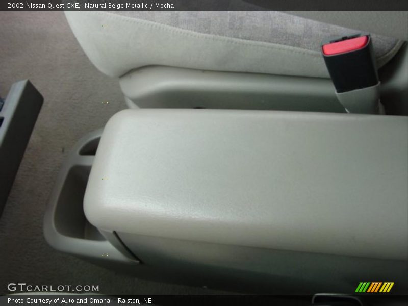 Natural Beige Metallic / Mocha 2002 Nissan Quest GXE