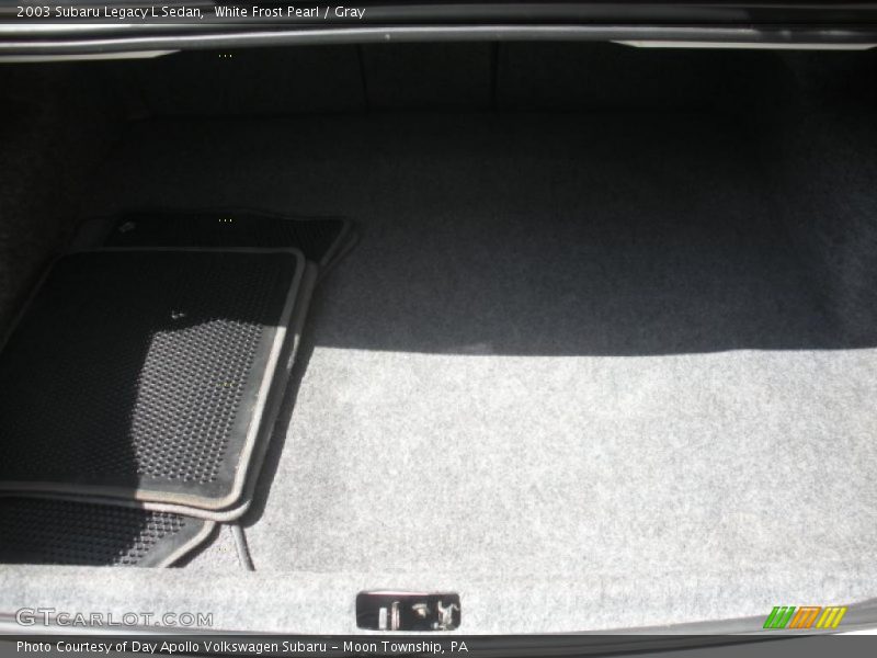 White Frost Pearl / Gray 2003 Subaru Legacy L Sedan