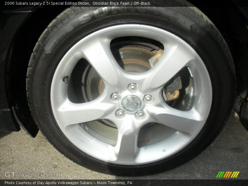 Obsidian Black Pearl / Off-Black 2006 Subaru Legacy 2.5i Special Edition Sedan