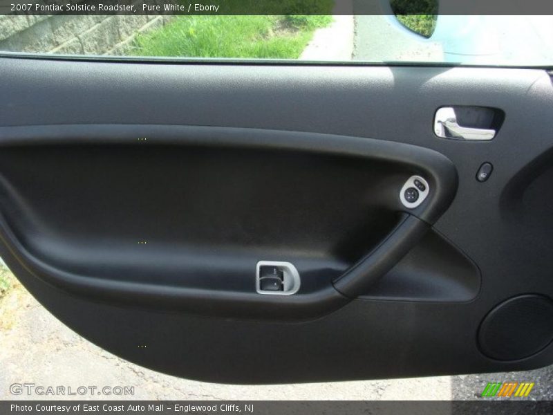 Pure White / Ebony 2007 Pontiac Solstice Roadster