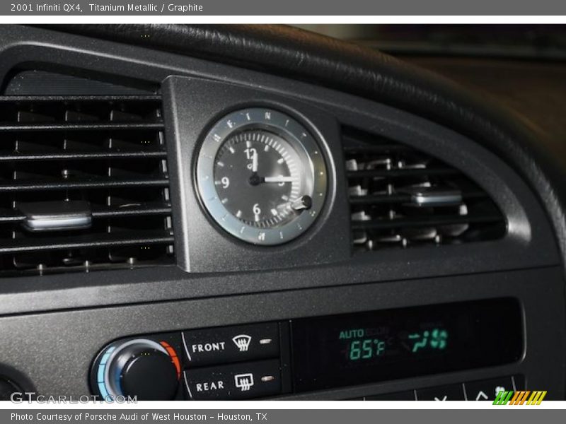 Titanium Metallic / Graphite 2001 Infiniti QX4
