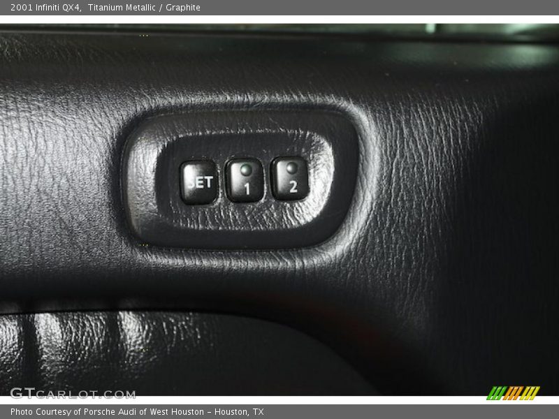 Titanium Metallic / Graphite 2001 Infiniti QX4
