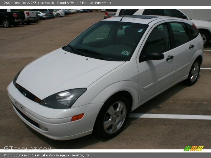 Cloud 9 White / Medium Parchment 2004 Ford Focus ZX5 Hatchback