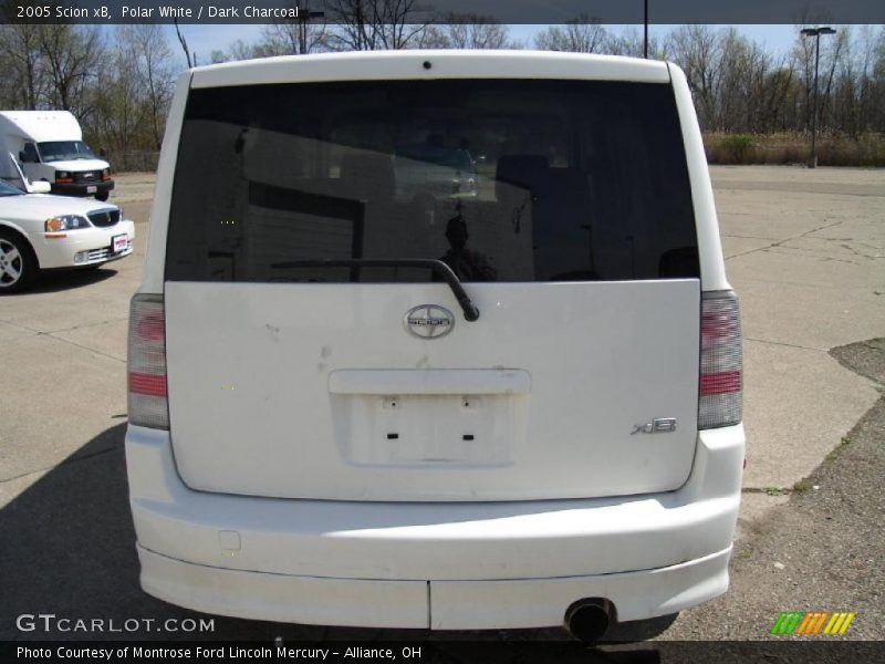 Polar White / Dark Charcoal 2005 Scion xB