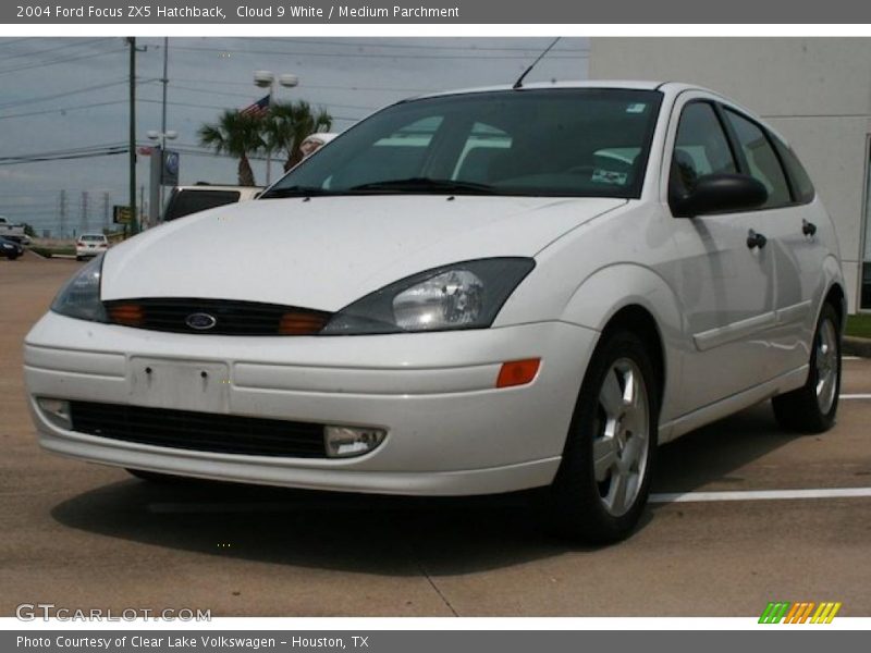 Cloud 9 White / Medium Parchment 2004 Ford Focus ZX5 Hatchback