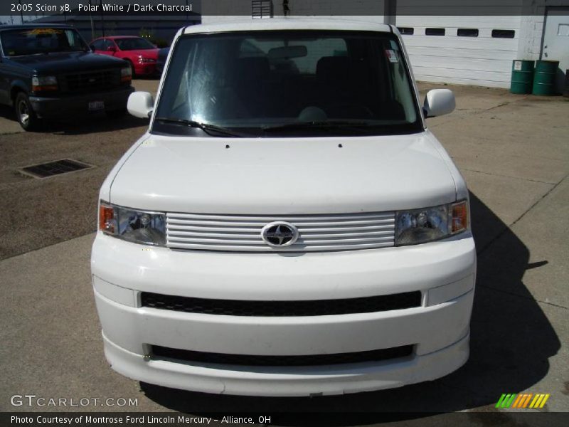 Polar White / Dark Charcoal 2005 Scion xB