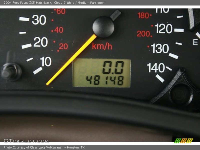 Cloud 9 White / Medium Parchment 2004 Ford Focus ZX5 Hatchback