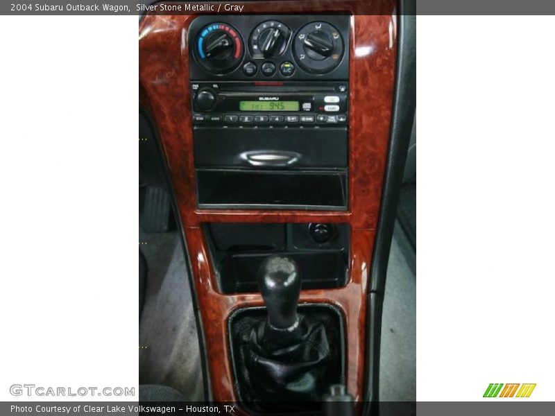 Silver Stone Metallic / Gray 2004 Subaru Outback Wagon