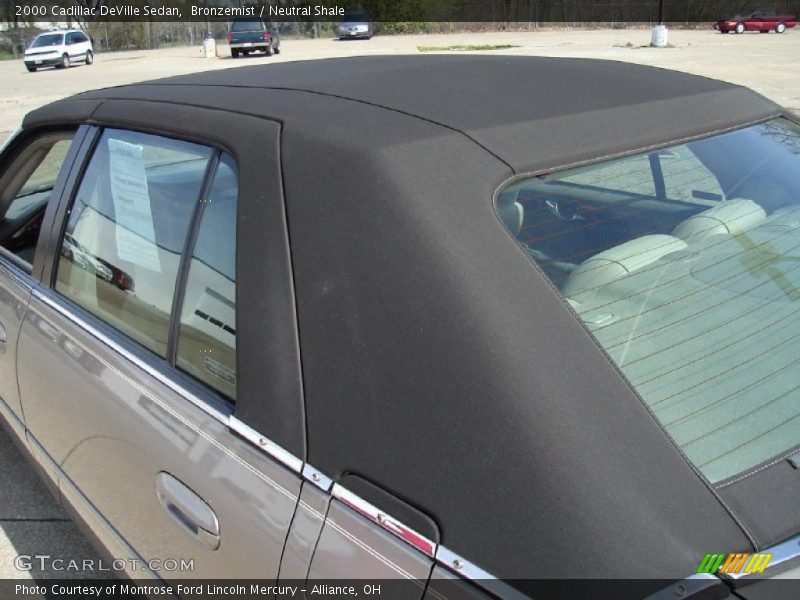 Bronzemist / Neutral Shale 2000 Cadillac DeVille Sedan