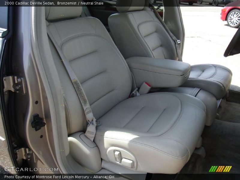 Bronzemist / Neutral Shale 2000 Cadillac DeVille Sedan