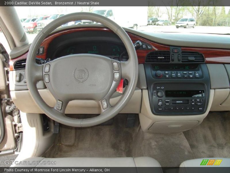 Bronzemist / Neutral Shale 2000 Cadillac DeVille Sedan