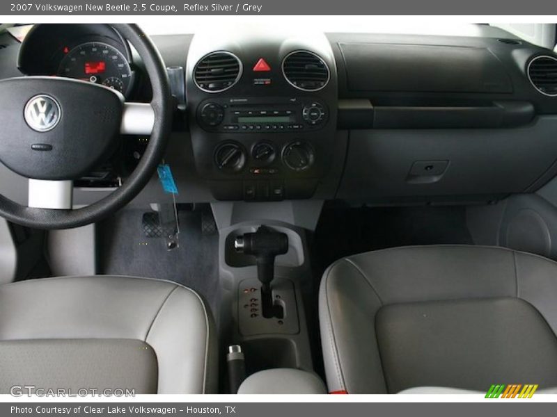 Reflex Silver / Grey 2007 Volkswagen New Beetle 2.5 Coupe