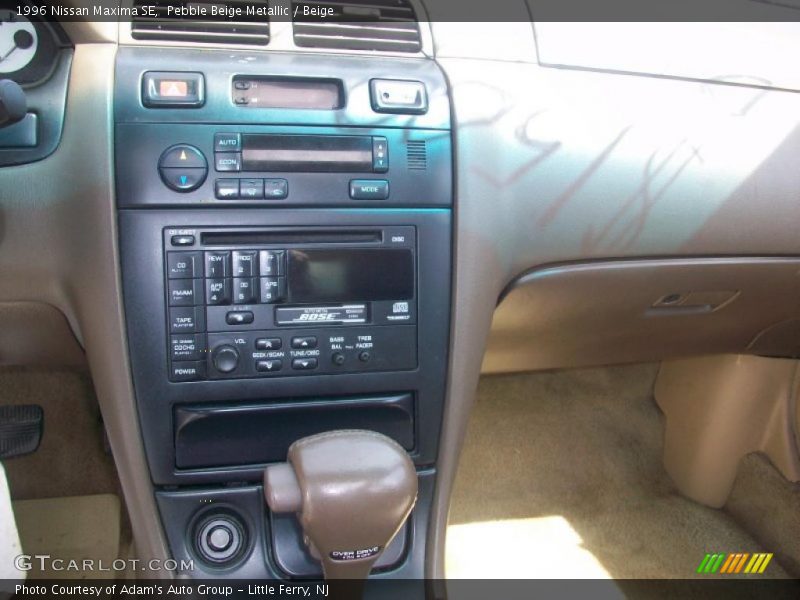 Pebble Beige Metallic / Beige 1996 Nissan Maxima SE