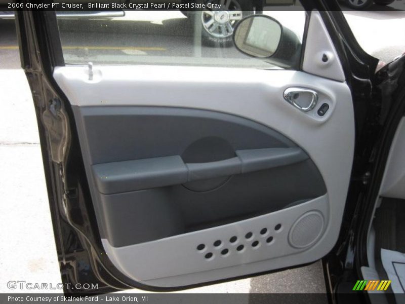 Brilliant Black Crystal Pearl / Pastel Slate Gray 2006 Chrysler PT Cruiser