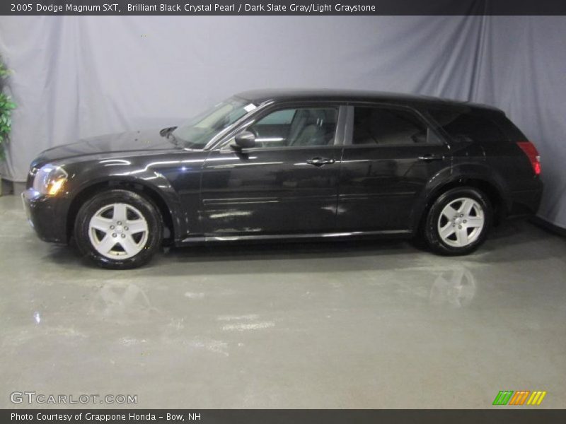 Brilliant Black Crystal Pearl / Dark Slate Gray/Light Graystone 2005 Dodge Magnum SXT