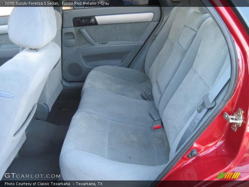 Fusion Red Metallic / Gray 2005 Suzuki Forenza S Sedan