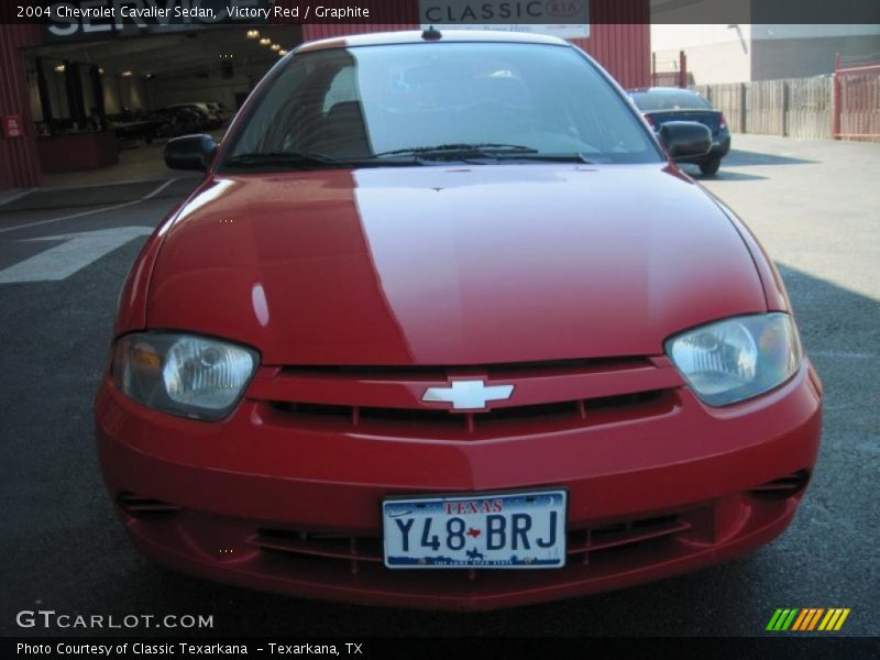 Victory Red / Graphite 2004 Chevrolet Cavalier Sedan