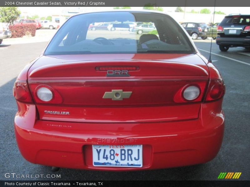 Victory Red / Graphite 2004 Chevrolet Cavalier Sedan