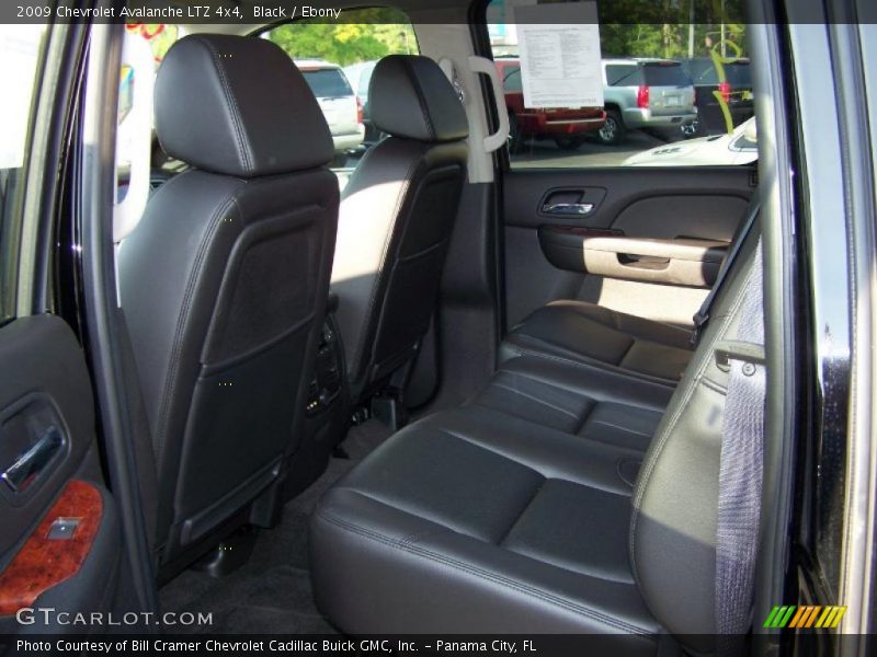Black / Ebony 2009 Chevrolet Avalanche LTZ 4x4