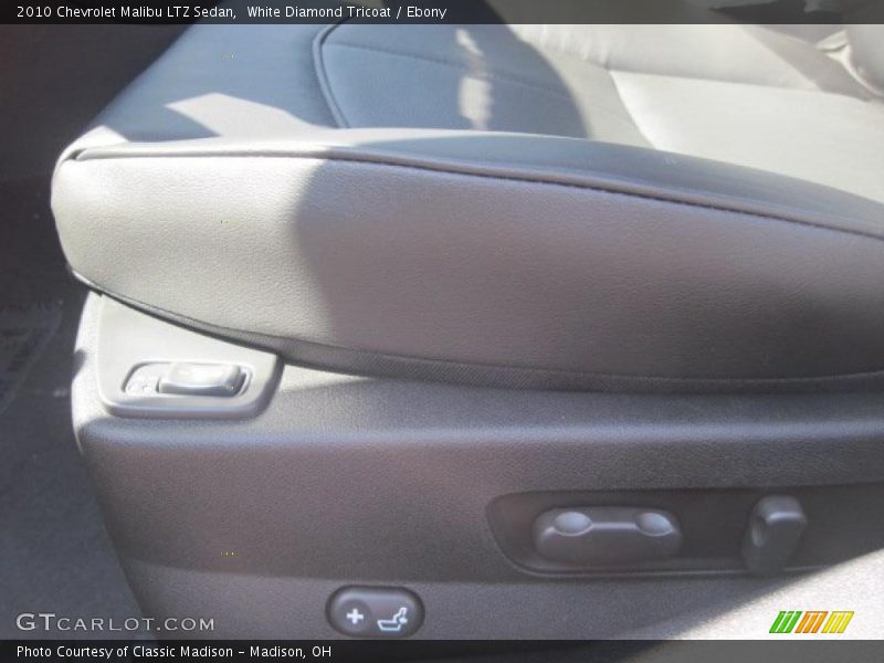White Diamond Tricoat / Ebony 2010 Chevrolet Malibu LTZ Sedan