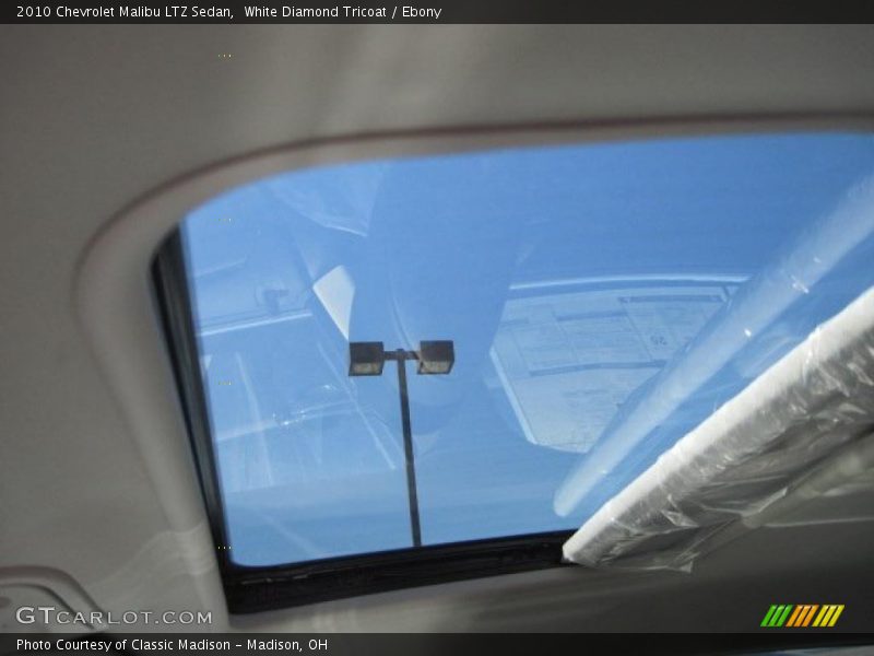 White Diamond Tricoat / Ebony 2010 Chevrolet Malibu LTZ Sedan