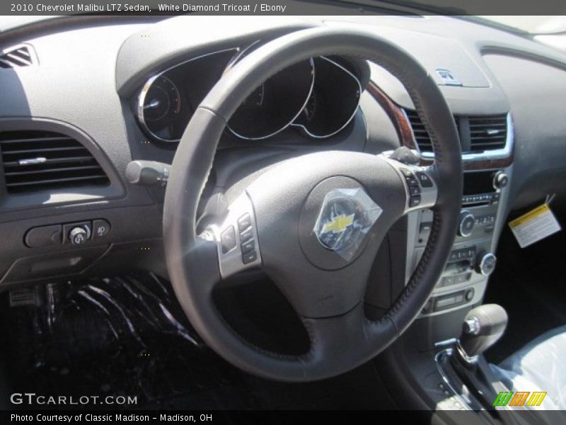 White Diamond Tricoat / Ebony 2010 Chevrolet Malibu LTZ Sedan