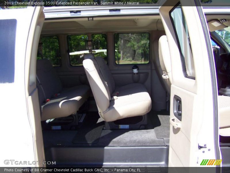 Summit White / Neutral 2009 Chevrolet Express 3500 Extended Passenger Van