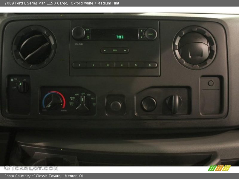 Oxford White / Medium Flint 2009 Ford E Series Van E150 Cargo