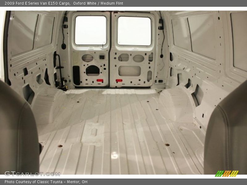 Oxford White / Medium Flint 2009 Ford E Series Van E150 Cargo
