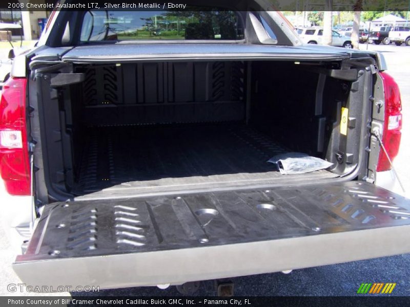 Silver Birch Metallic / Ebony 2008 Chevrolet Avalanche LTZ