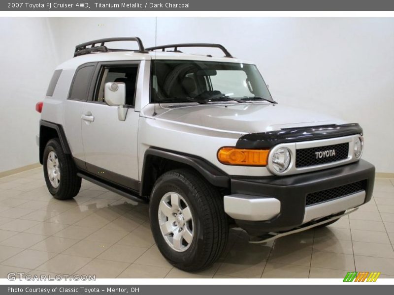Titanium Metallic / Dark Charcoal 2007 Toyota FJ Cruiser 4WD