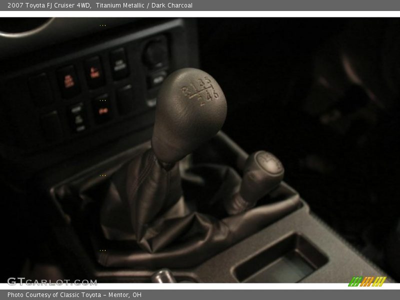 Titanium Metallic / Dark Charcoal 2007 Toyota FJ Cruiser 4WD