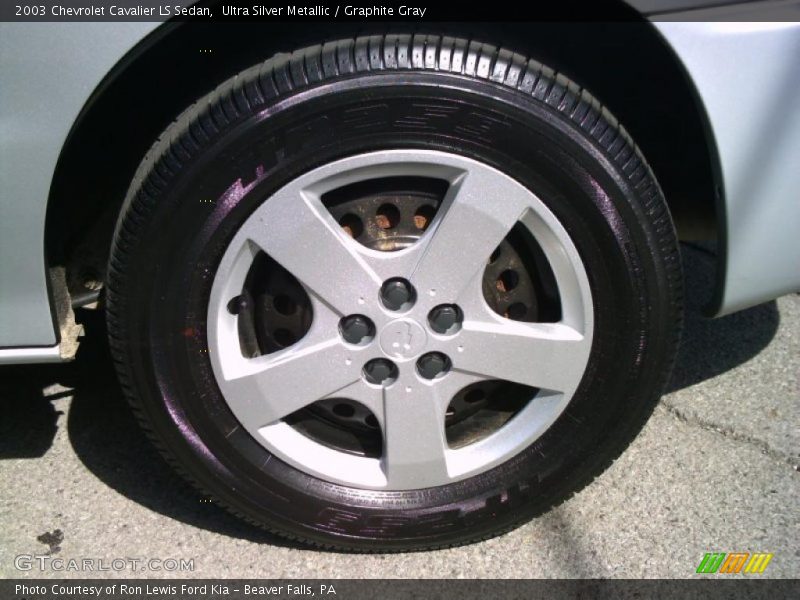 Ultra Silver Metallic / Graphite Gray 2003 Chevrolet Cavalier LS Sedan
