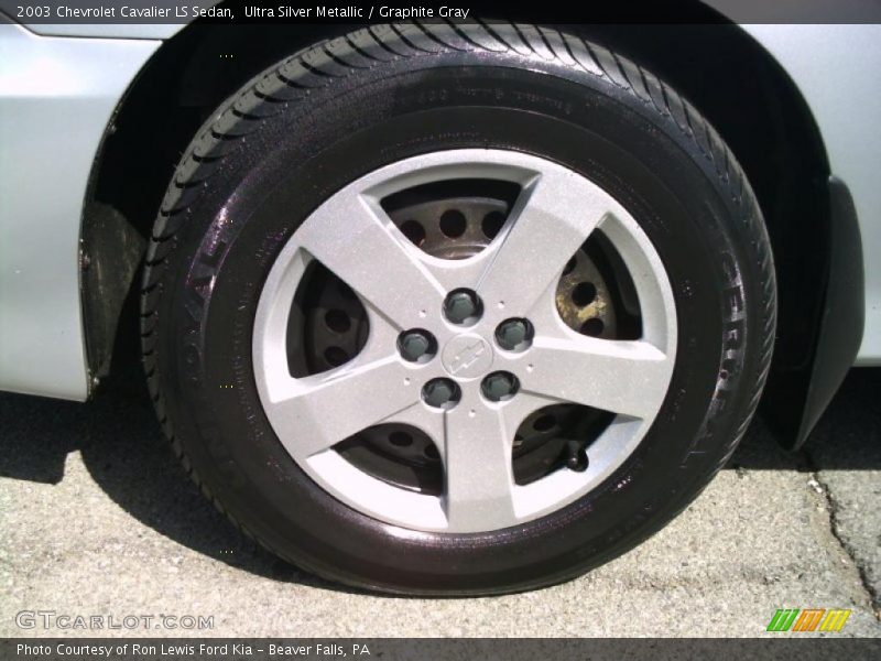 Ultra Silver Metallic / Graphite Gray 2003 Chevrolet Cavalier LS Sedan