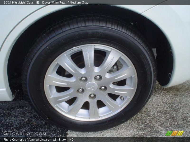 Dover White Pearl / Medium Gray 2009 Mitsubishi Galant ES