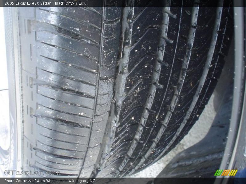 Black Onyx / Ecru 2005 Lexus LS 430 Sedan