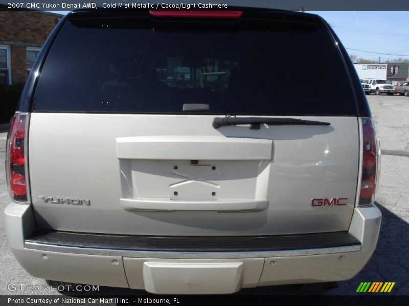 Gold Mist Metallic / Cocoa/Light Cashmere 2007 GMC Yukon Denali AWD