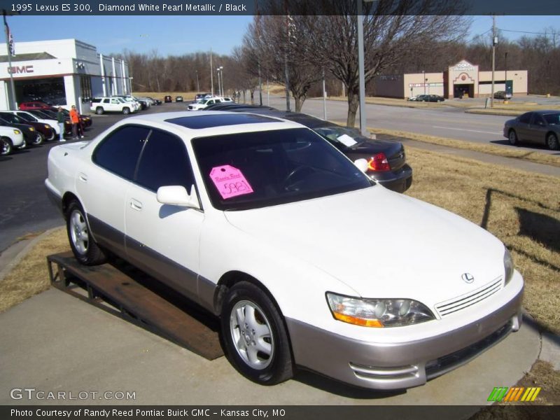Diamond White Pearl Metallic / Black 1995 Lexus ES 300