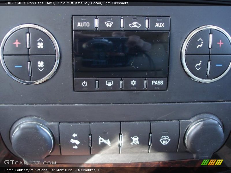 Gold Mist Metallic / Cocoa/Light Cashmere 2007 GMC Yukon Denali AWD