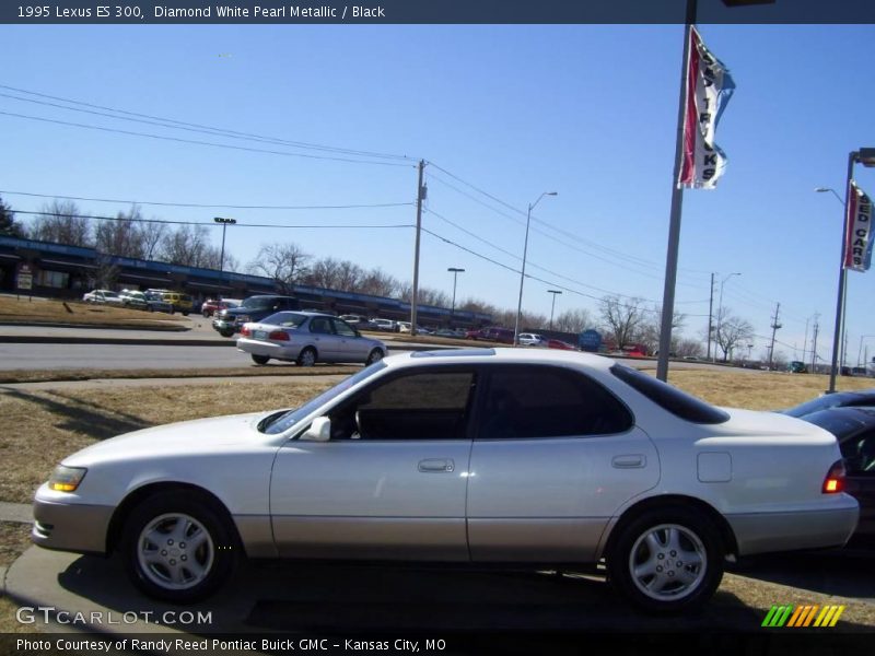 Diamond White Pearl Metallic / Black 1995 Lexus ES 300