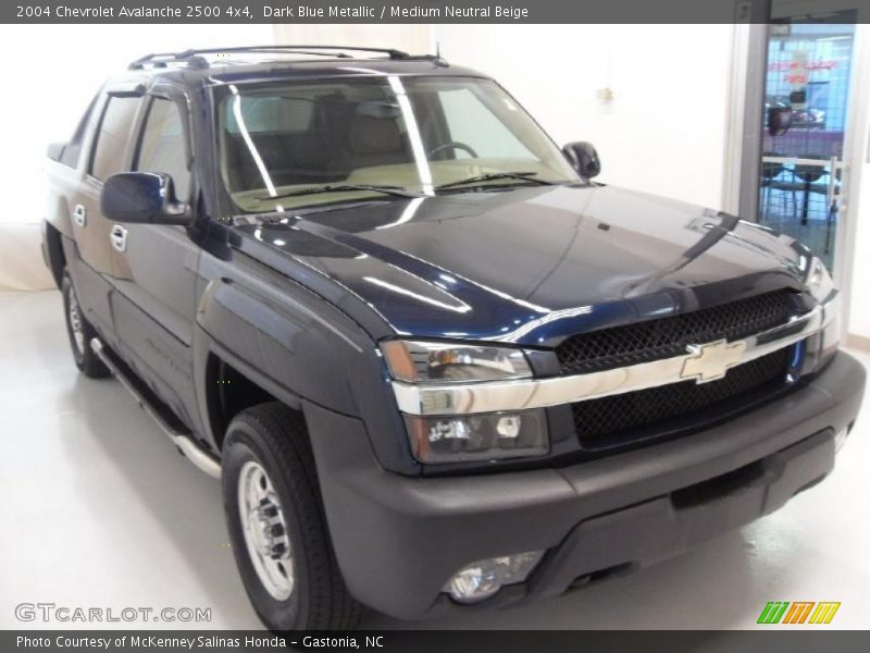 Dark Blue Metallic / Medium Neutral Beige 2004 Chevrolet Avalanche 2500 4x4