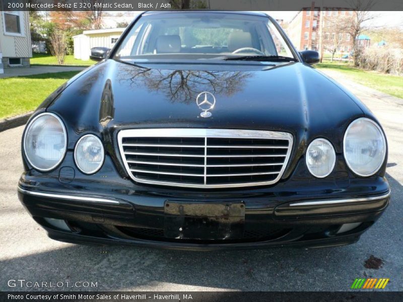 Black / Ash 2000 Mercedes-Benz E 320 4Matic Sedan