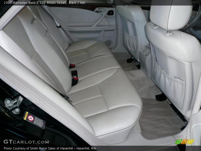 Black / Ash 2000 Mercedes-Benz E 320 4Matic Sedan