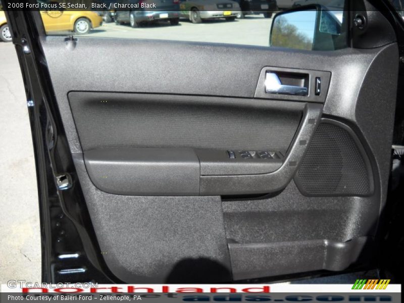 Black / Charcoal Black 2008 Ford Focus SE Sedan