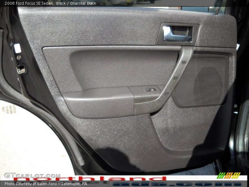 Black / Charcoal Black 2008 Ford Focus SE Sedan