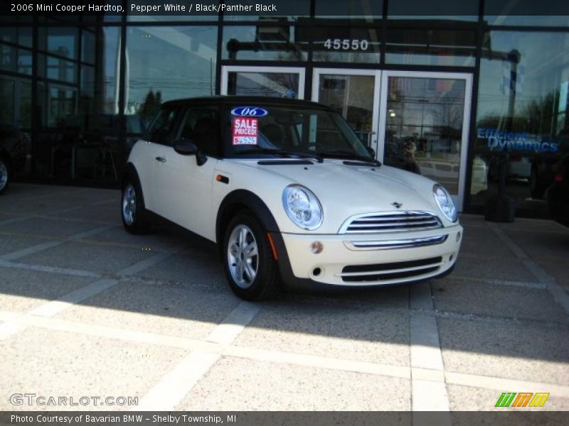 Pepper White / Black/Panther Black 2006 Mini Cooper Hardtop